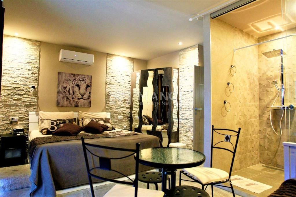 Casa Malinska, Malinska-Dubašnica, 160m2