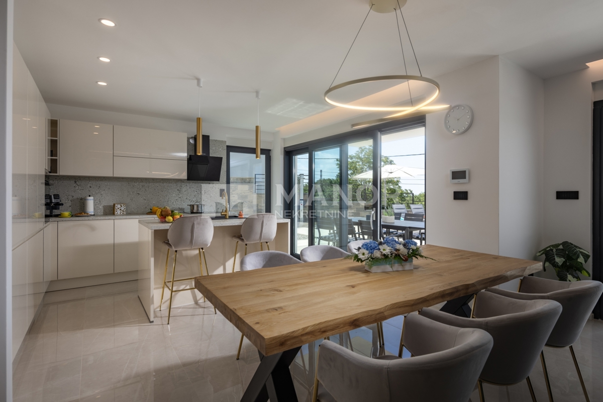 Casa Kostrena, 245m2