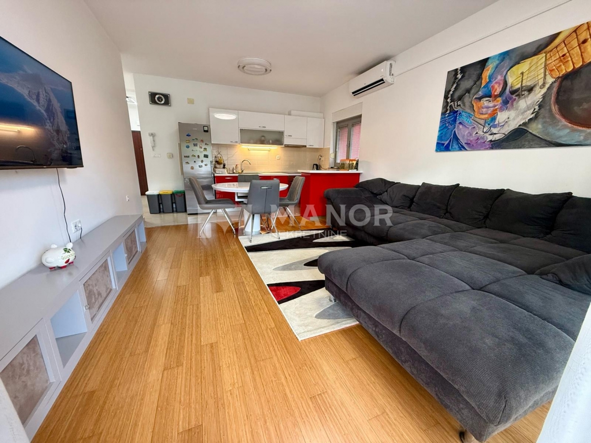 Appartamento Zamet, Rijeka, 68m2