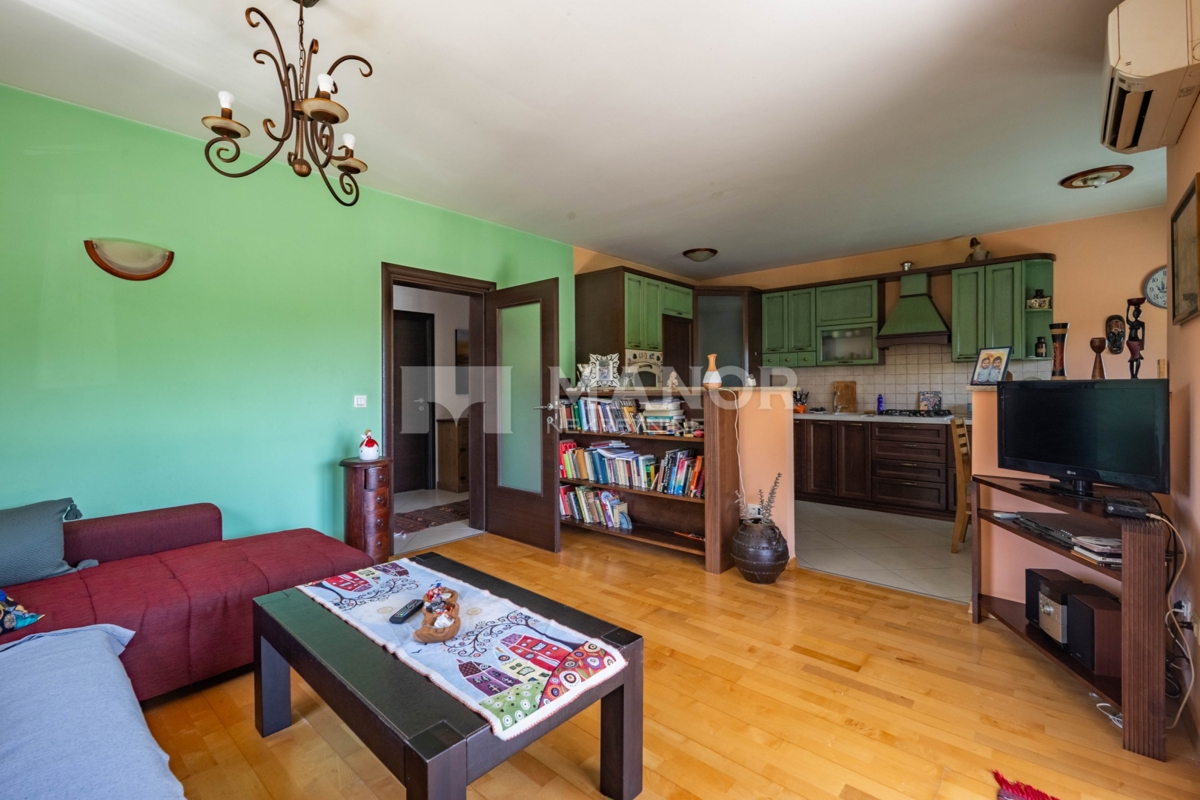 Appartamento Zamet, Rijeka, 77m2