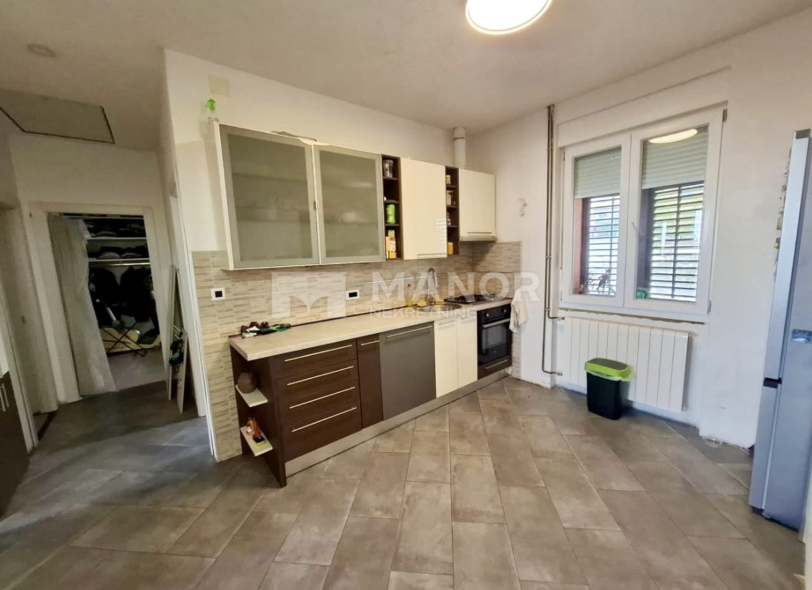 Appartamento Zamet, Rijeka, 75m2