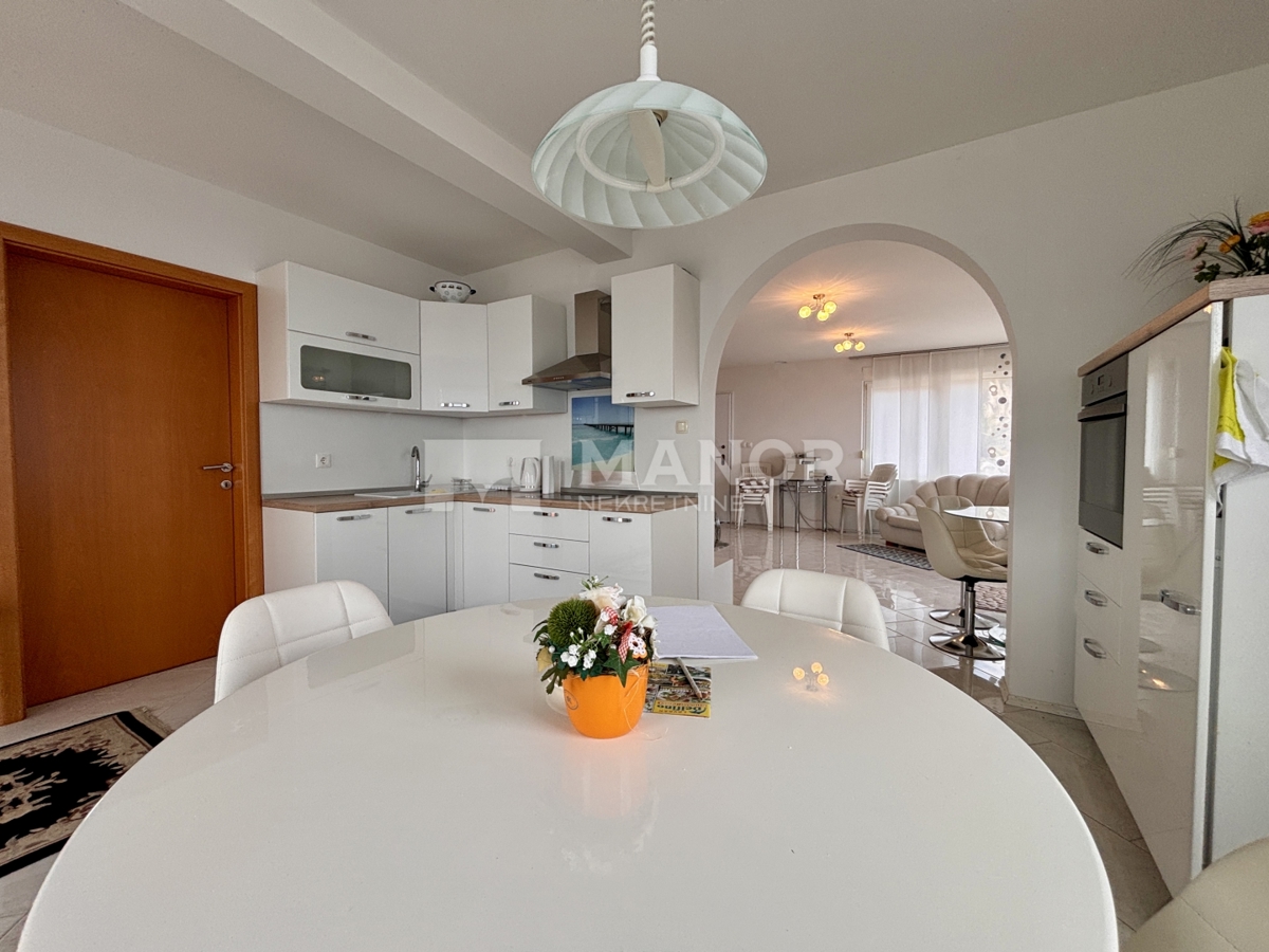 Appartamento Dobreć, Opatija - Okolica, 99m2