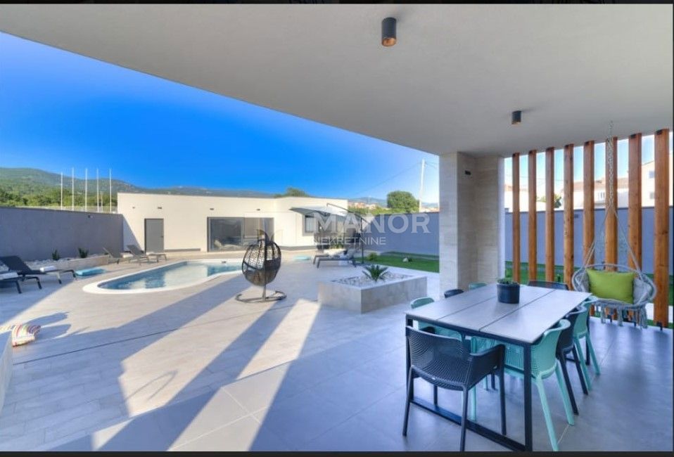 Casa Novi Vinodolski, 300m2