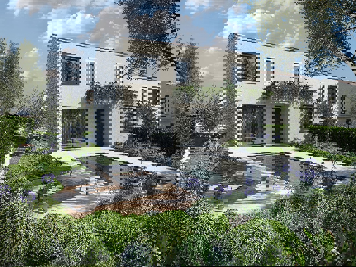 Terreno edificabile Peroj – lotto n. 5