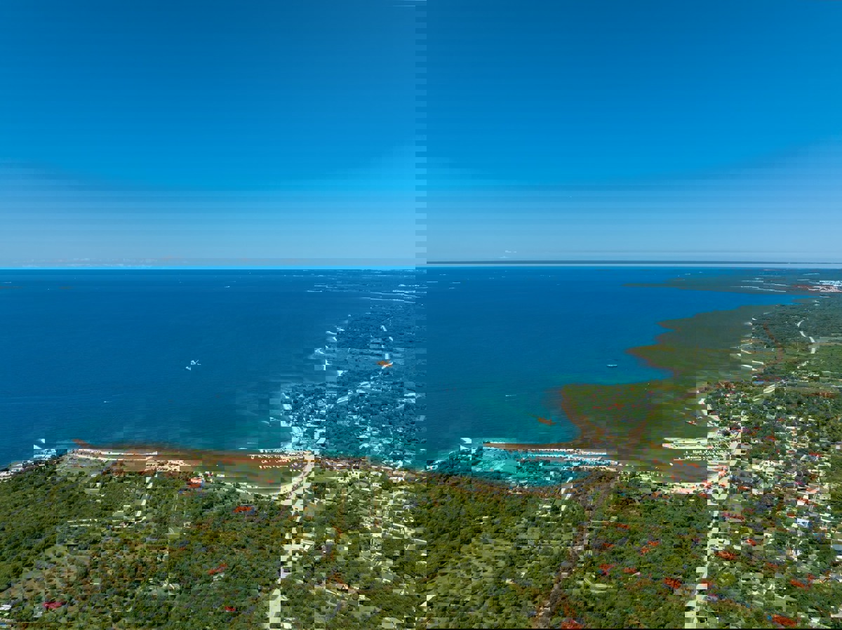 Terreno edificabile Peroj – lotto n. 5