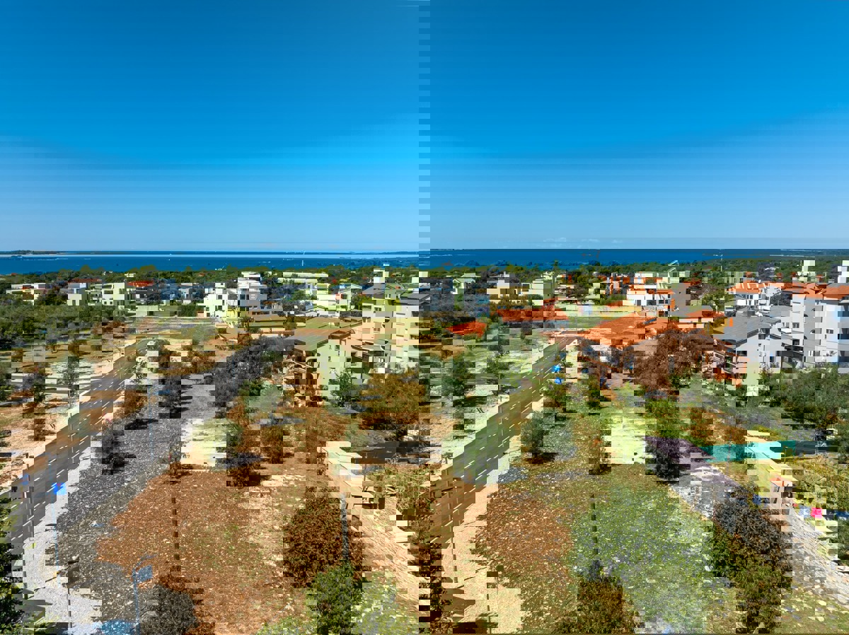 Terreno edificabile Peroj – lotto n. 5