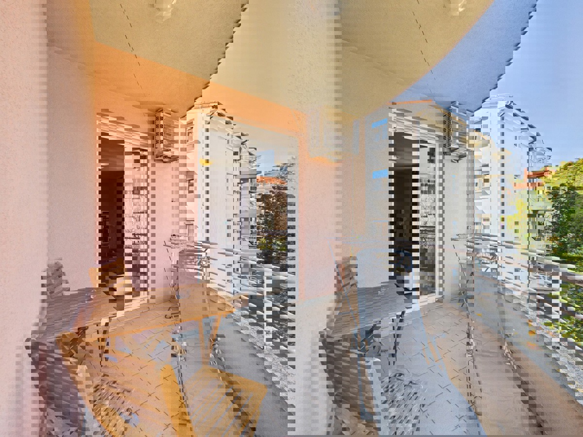 Lungomare a portata di mano — bilocale con garage e ascensore, Valsaline