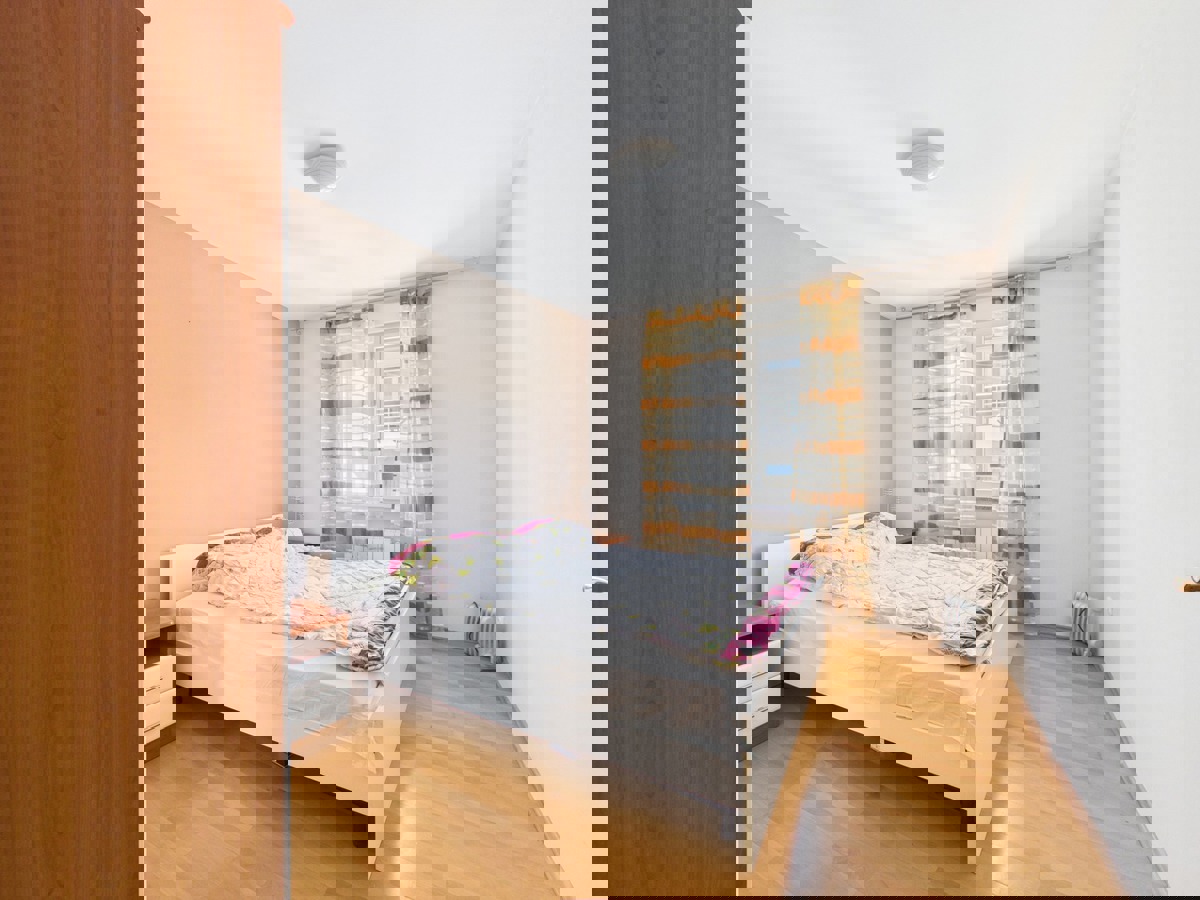 Lungomare a portata di mano — bilocale con garage e ascensore, Valsaline