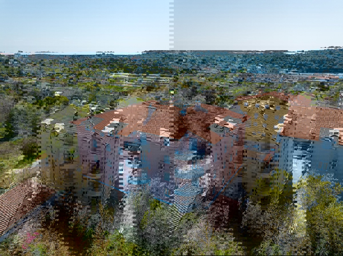 Lungomare a portata di mano — bilocale con garage e ascensore, Valsaline