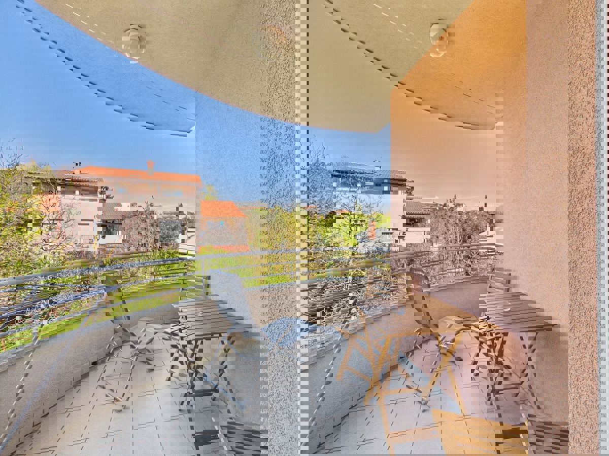 Lungomare a portata di mano — bilocale con garage e ascensore, Valsaline