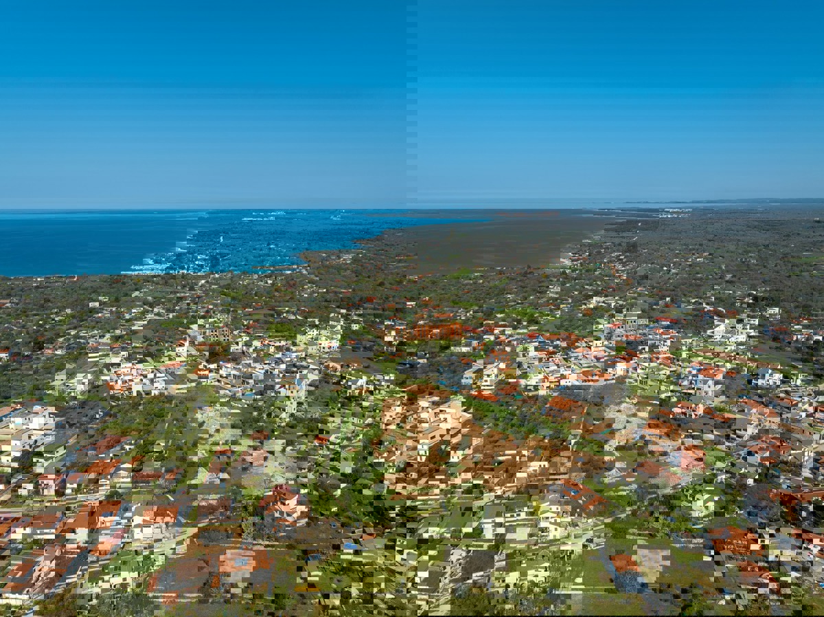 Terreno edificabile Peroj – lotto n. 19