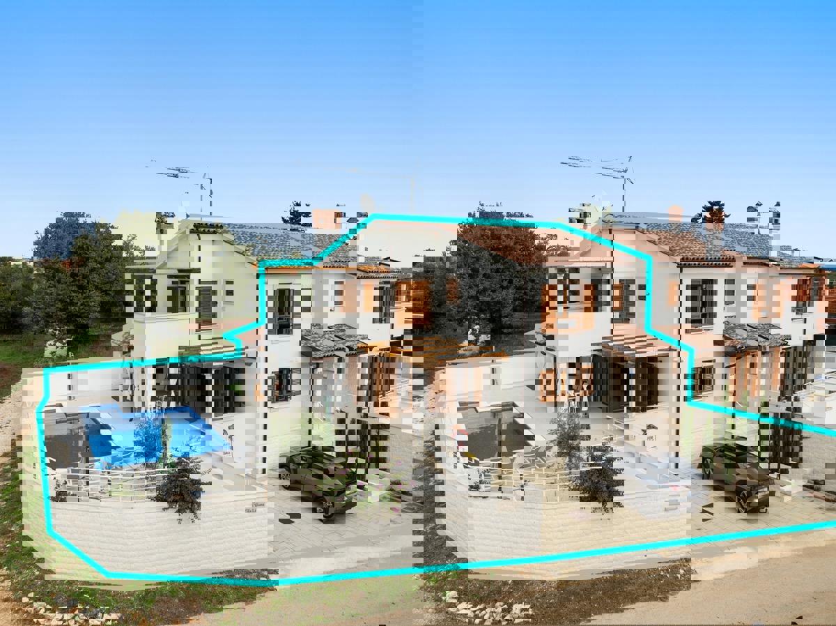 Non ti serve altro: casa nuova con piscina a Cavrano, Marzana