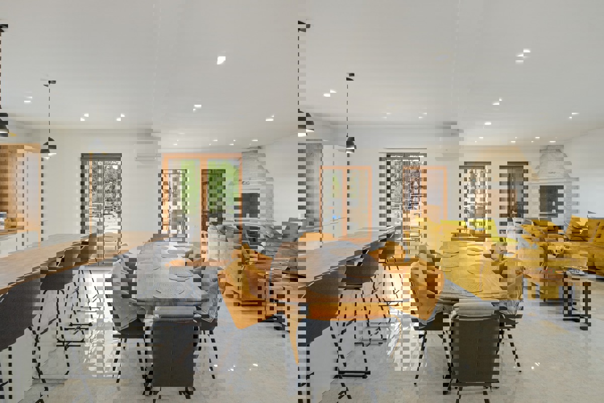 Non ti serve altro: casa nuova con piscina a Cavrano, Marzana