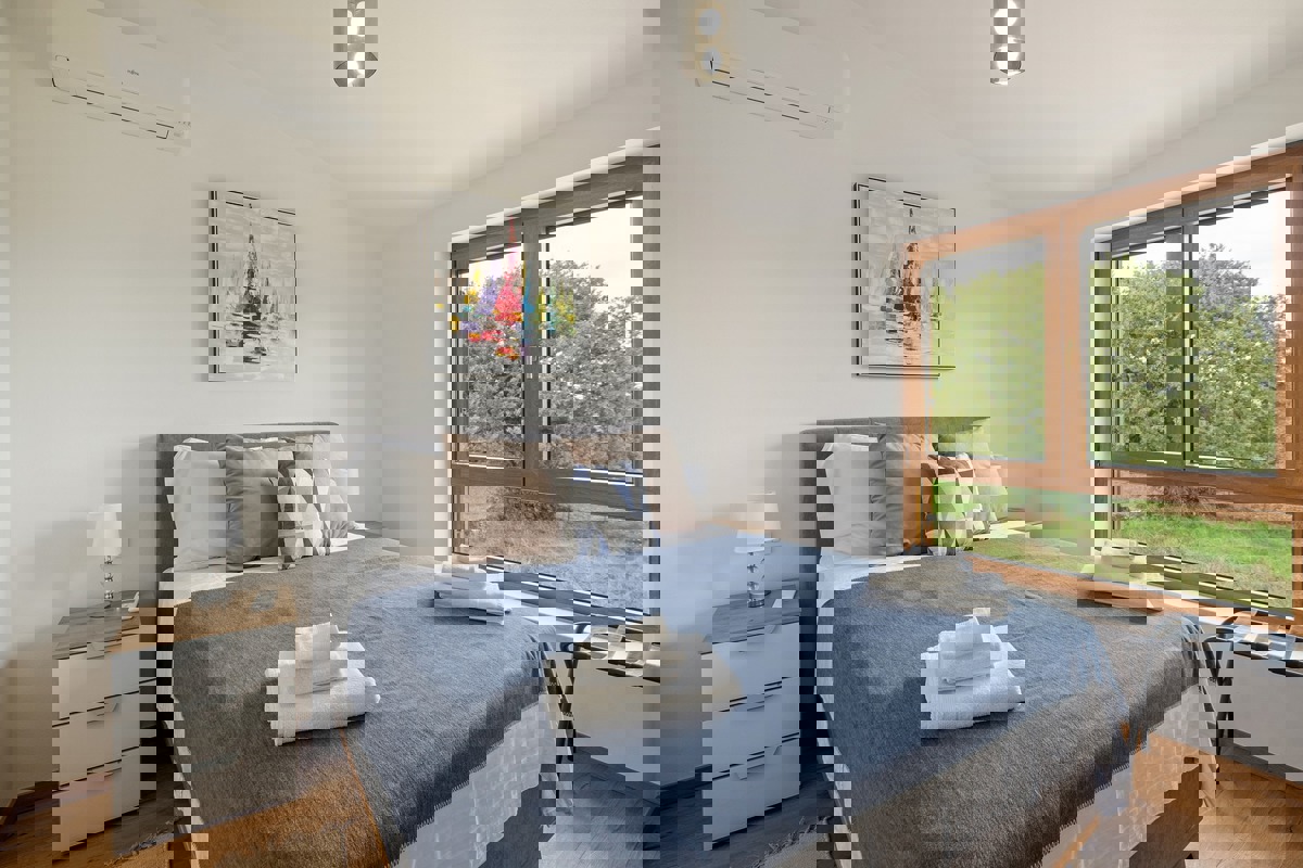 Non ti serve altro: casa nuova con piscina a Cavrano, Marzana