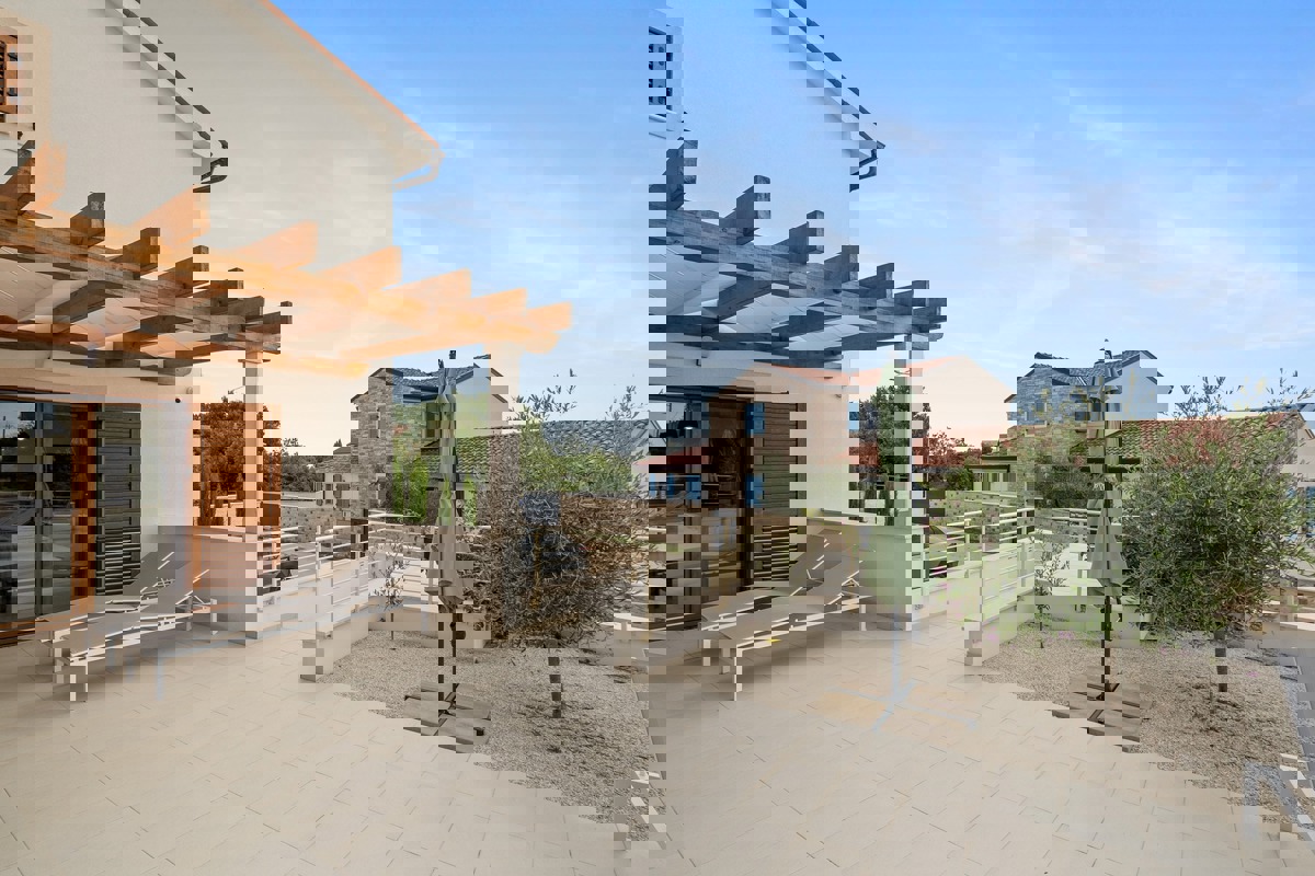 Non ti serve altro: casa nuova con piscina a Cavrano, Marzana