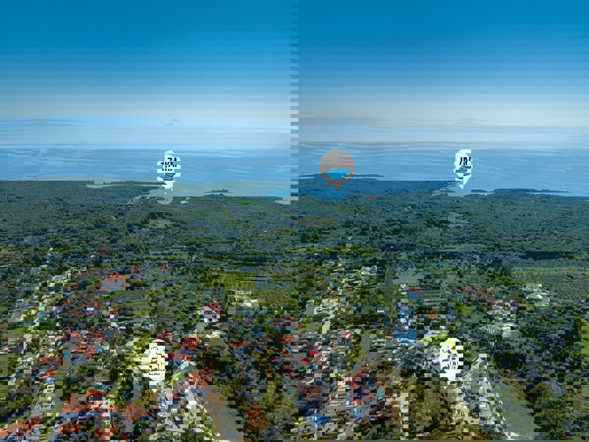 Non ti serve altro: casa nuova con piscina a Cavrano, Marzana