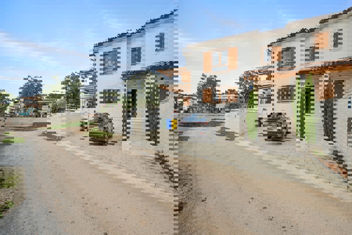 Non ti serve altro: casa nuova con piscina a Cavrano, Marzana