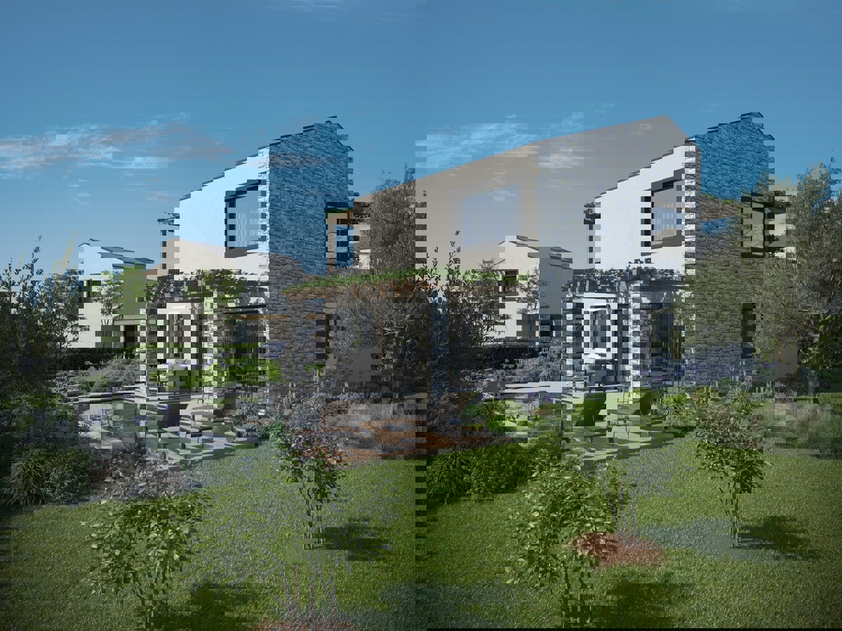 Terreno edificabile Peroj – lotto n.15