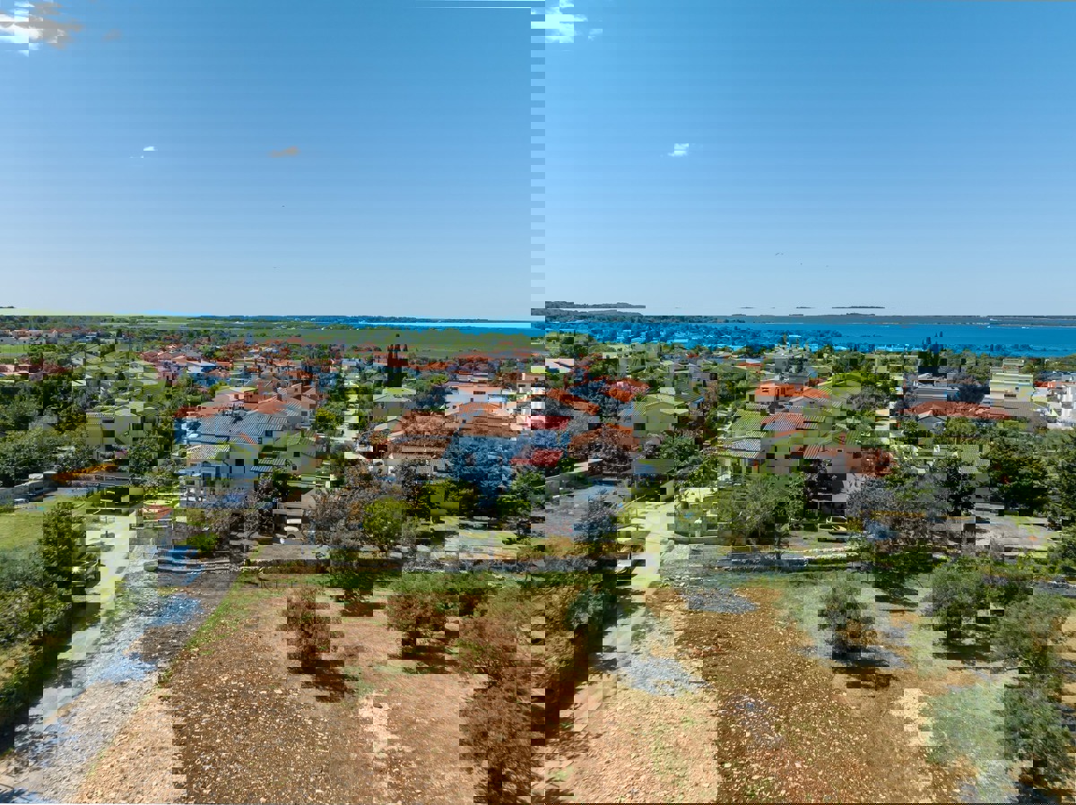 Terreno edificabile Peroj – lotto n.15