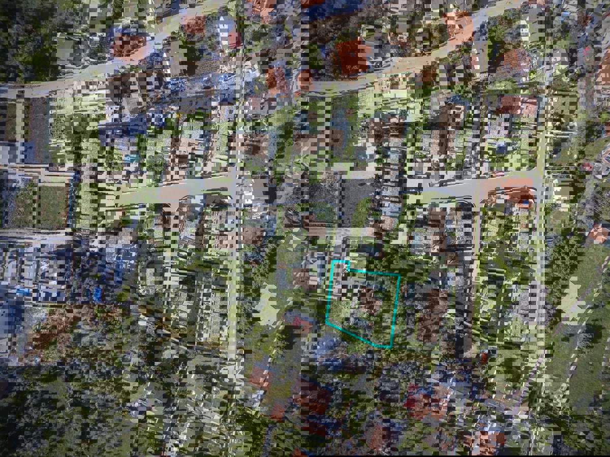 Terreno edificabile Peroj – lotto n.15