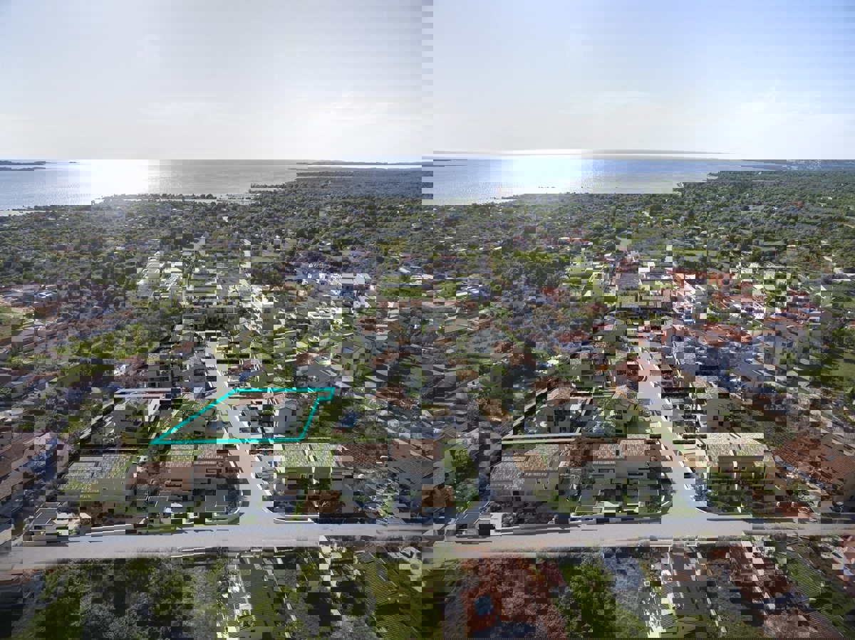 Terreno edificabile Peroj – lotto n.15