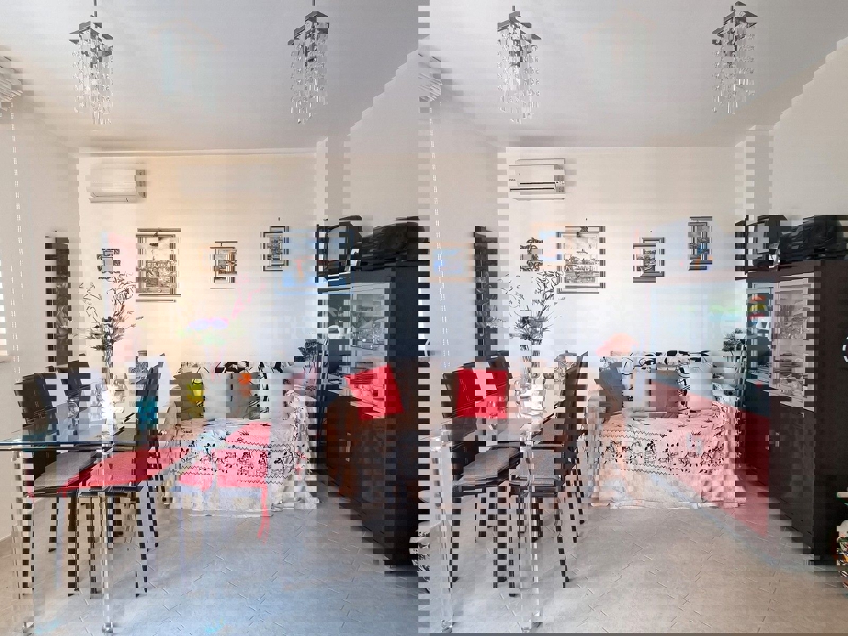Novigrad - Appartamento a 500m dal mare! 