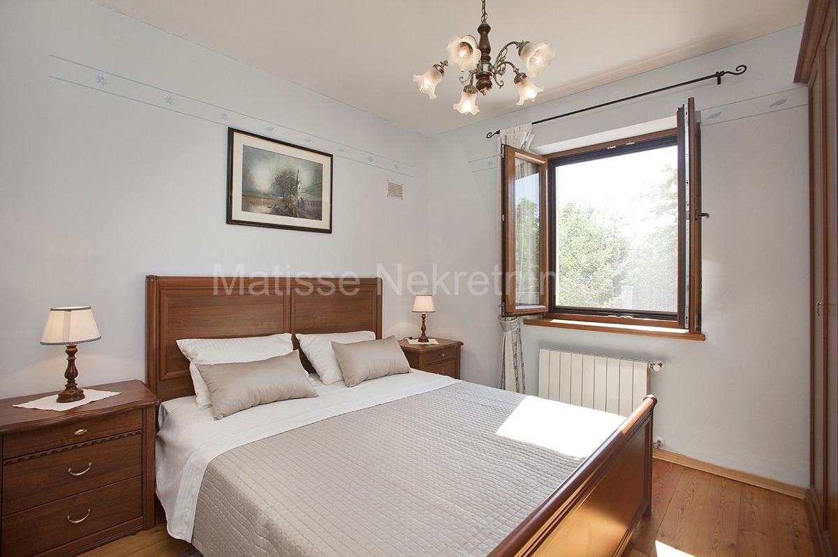 Istria, Rebići - Splendida Villa in Pietra con Piscina e Ampio Giardino