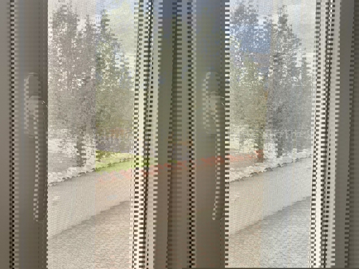 Peroj - Appartamento bilocale al piano terra con balcone