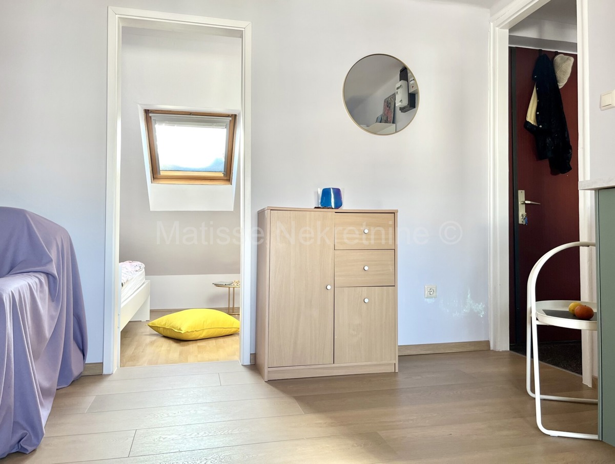 Zagabria - Appartamento a Trešnjevka con ampia terrazza e splendida vista