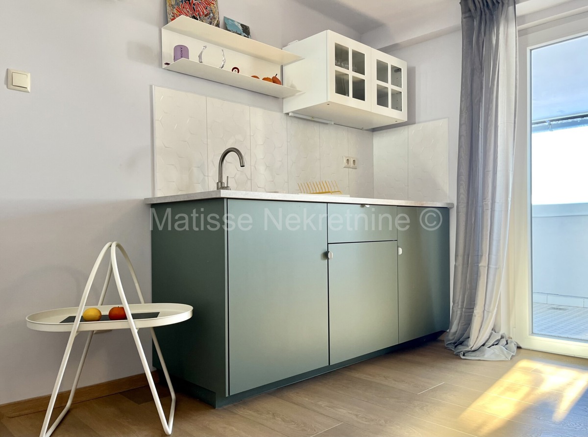 Zagabria - Appartamento a Trešnjevka con ampia terrazza e splendida vista