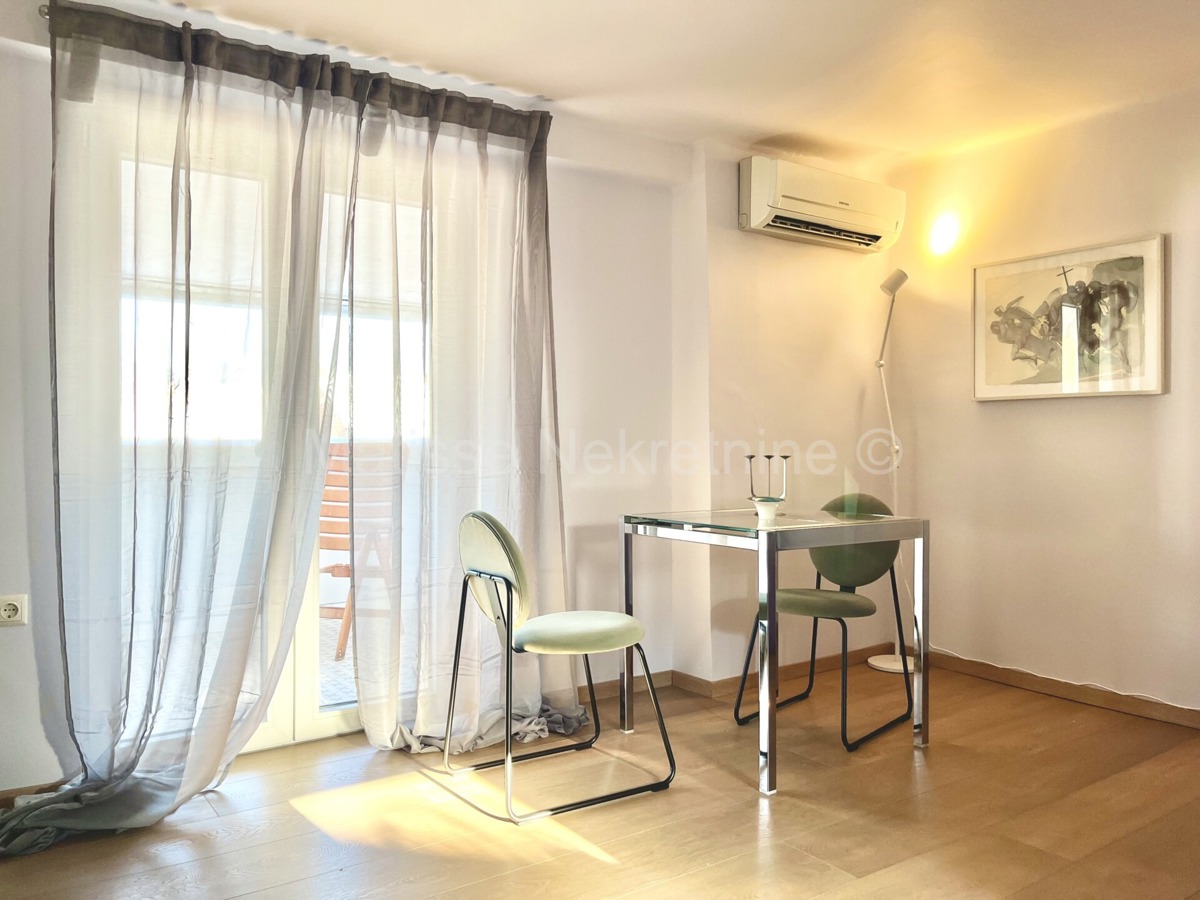 Zagabria - Appartamento a Trešnjevka con ampia terrazza e splendida vista