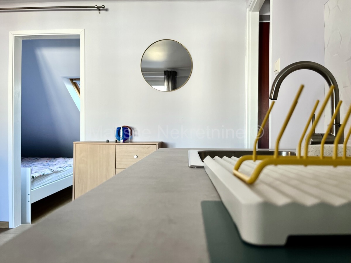 Zagabria - Appartamento a Trešnjevka con ampia terrazza e splendida vista