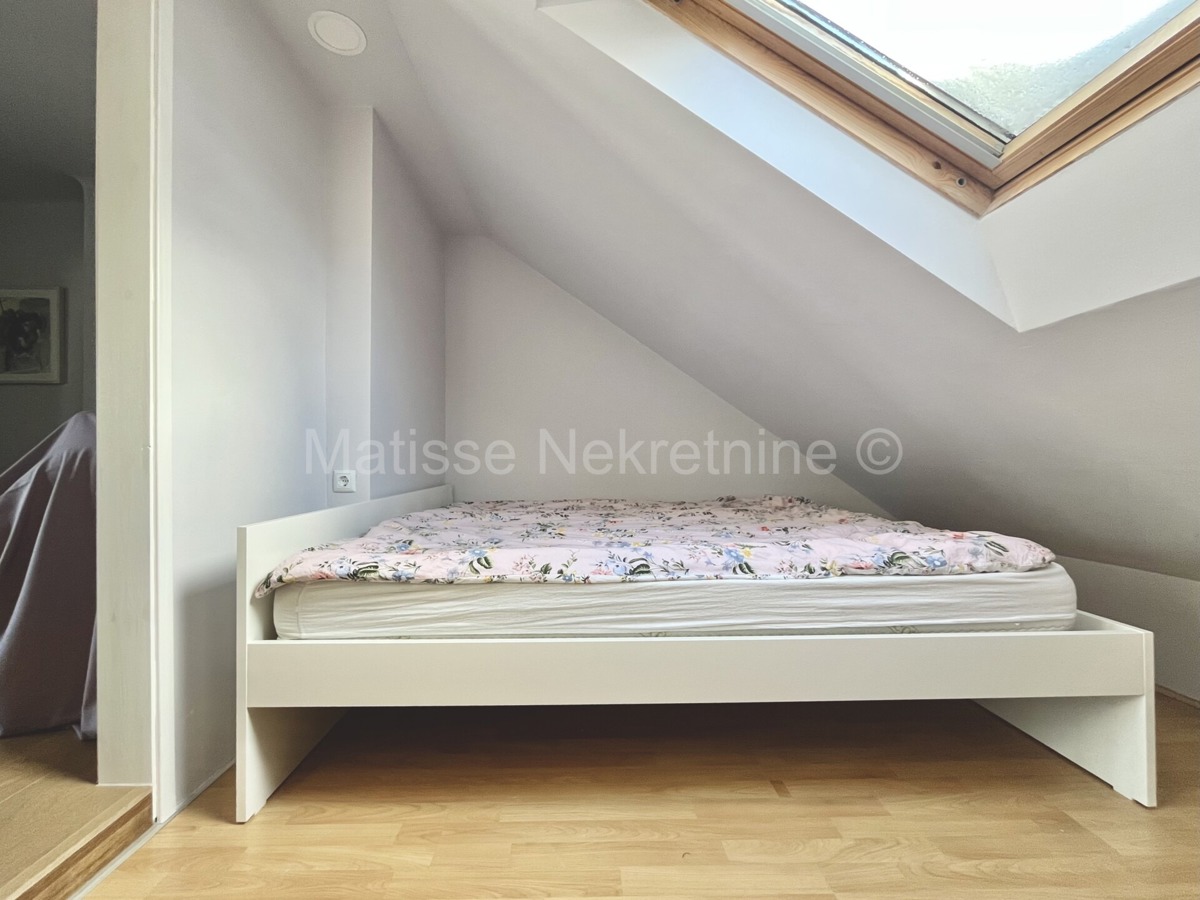 Zagabria - Appartamento a Trešnjevka con ampia terrazza e splendida vista