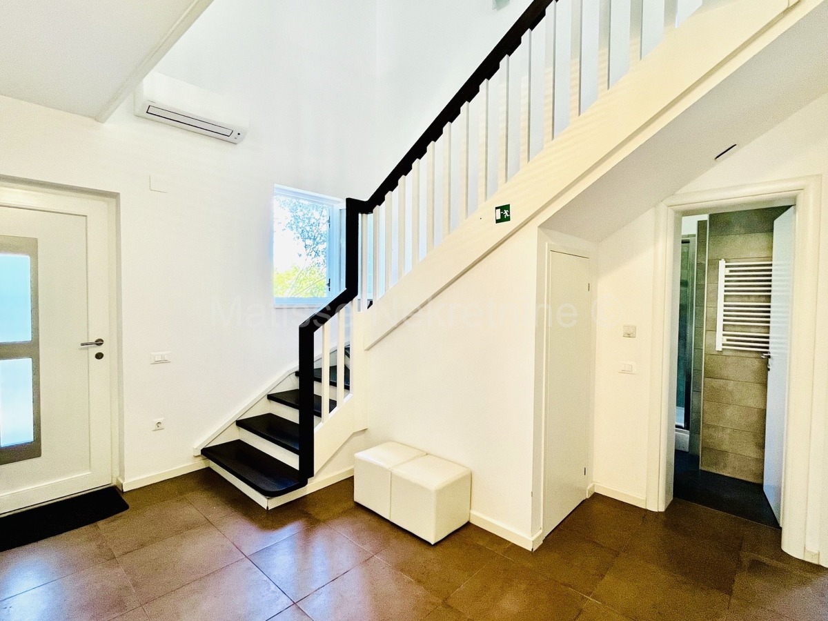 Medulin, Premantura - Casa con piscina, a soli 400m dalla spiaggia