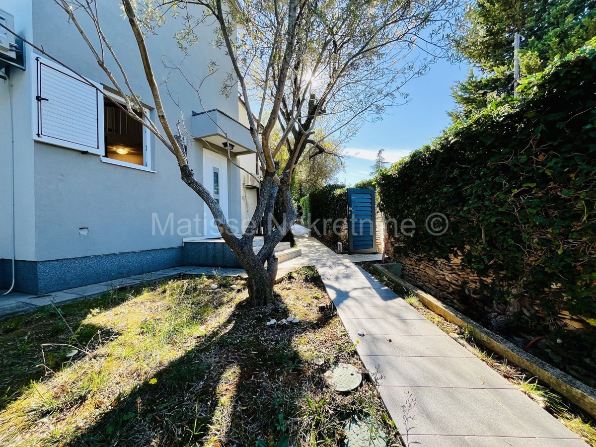 Medulin, Premantura - Casa con piscina, a soli 400m dalla spiaggia