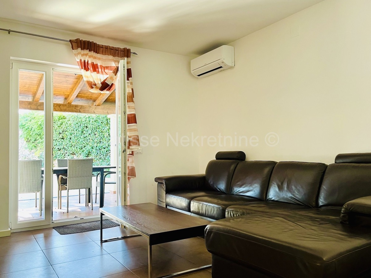 Medulin, Premantura - Casa con piscina, a soli 400m dalla spiaggia