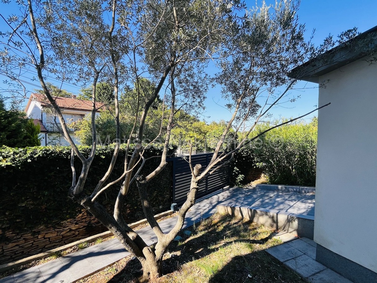 Medulin, Premantura - Casa con piscina, a soli 400m dalla spiaggia