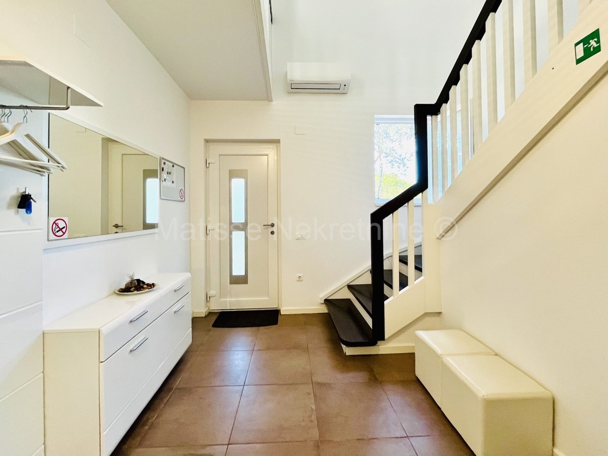 Medulin, Premantura - Casa con piscina, a soli 400m dalla spiaggia