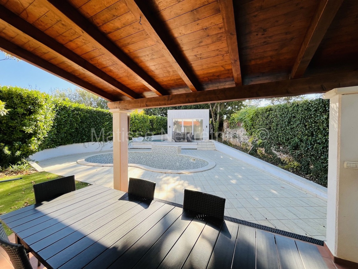 Medulin, Premantura - Casa con piscina, a soli 400m dalla spiaggia