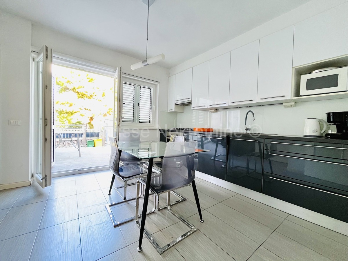 Medulin, Premantura - Casa con piscina, a soli 400m dalla spiaggia