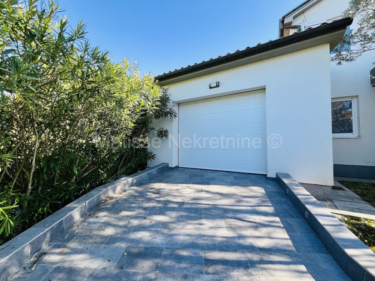 Medulin, Premantura - Casa con piscina, a soli 400m dalla spiaggia