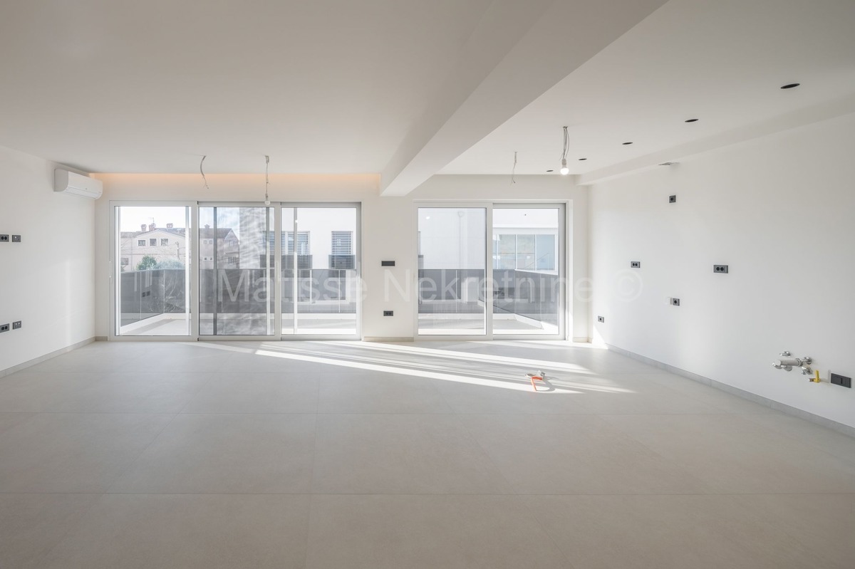 Rovigno - Lussuoso Appartamento su Due Livelli a Soli 150m dal Mare