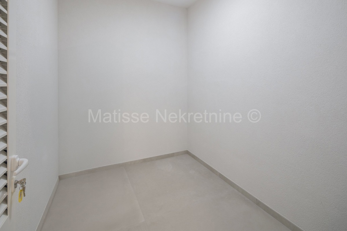 Rovigno - Lussuoso Appartamento su Due Livelli a Soli 150m dal Mare