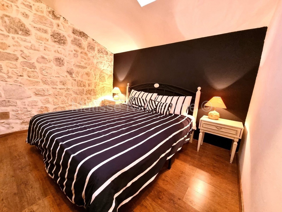 Poreč - Casa in pietra con due appartamenti