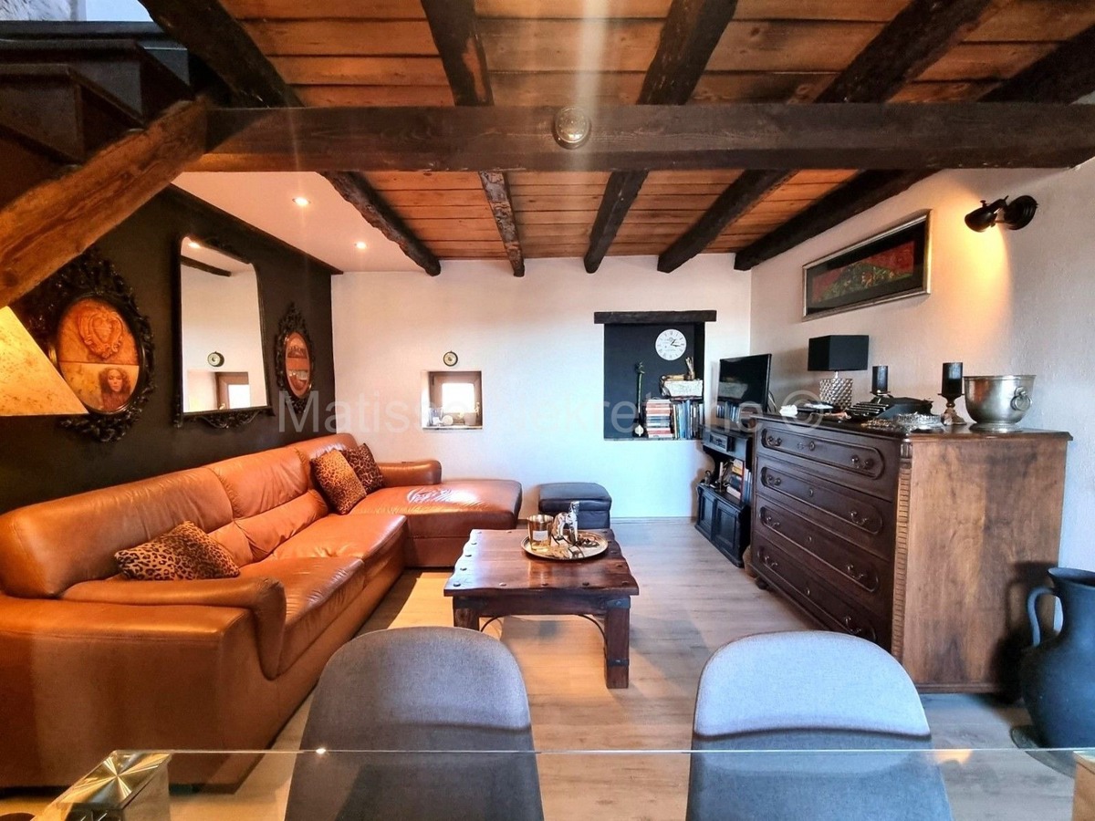 Poreč - Casa in pietra con due appartamenti