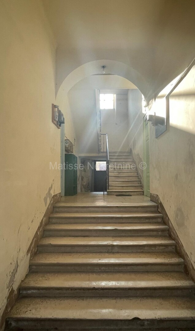 Pola, Centro - Appartamento sottotetto da ristrutturare