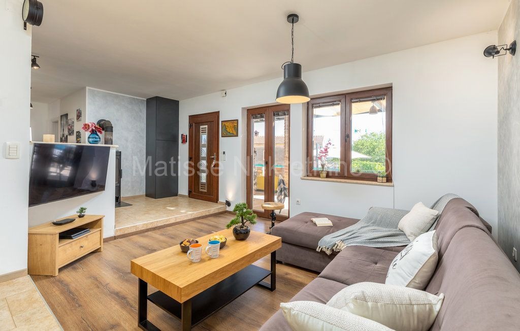 Ližnjan - Casa con Piscina in Posizione Tranquilla