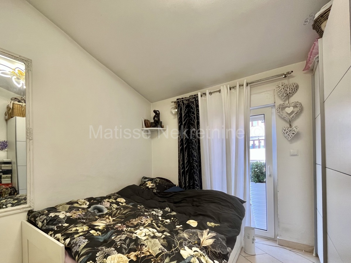 Pola – Appartamento in posizione tranquilla con due terrazze