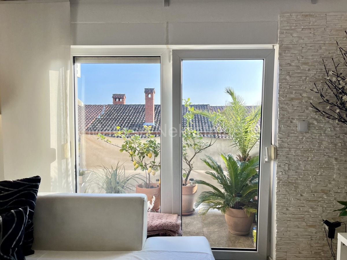 Pola – Appartamento in posizione tranquilla con due terrazze