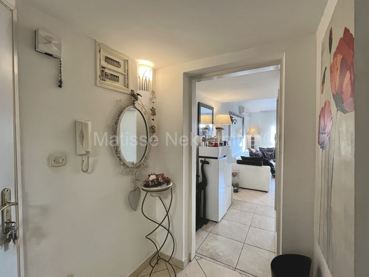 Pola – Appartamento in posizione tranquilla con due terrazze